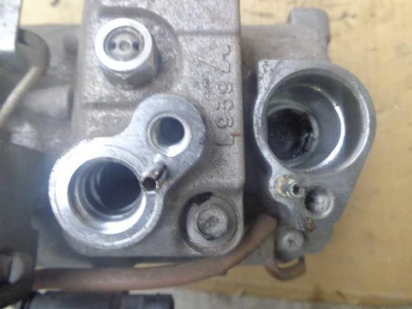 COMPRESSEUR DE CLIMATISATION MERCEDES - Vue 2